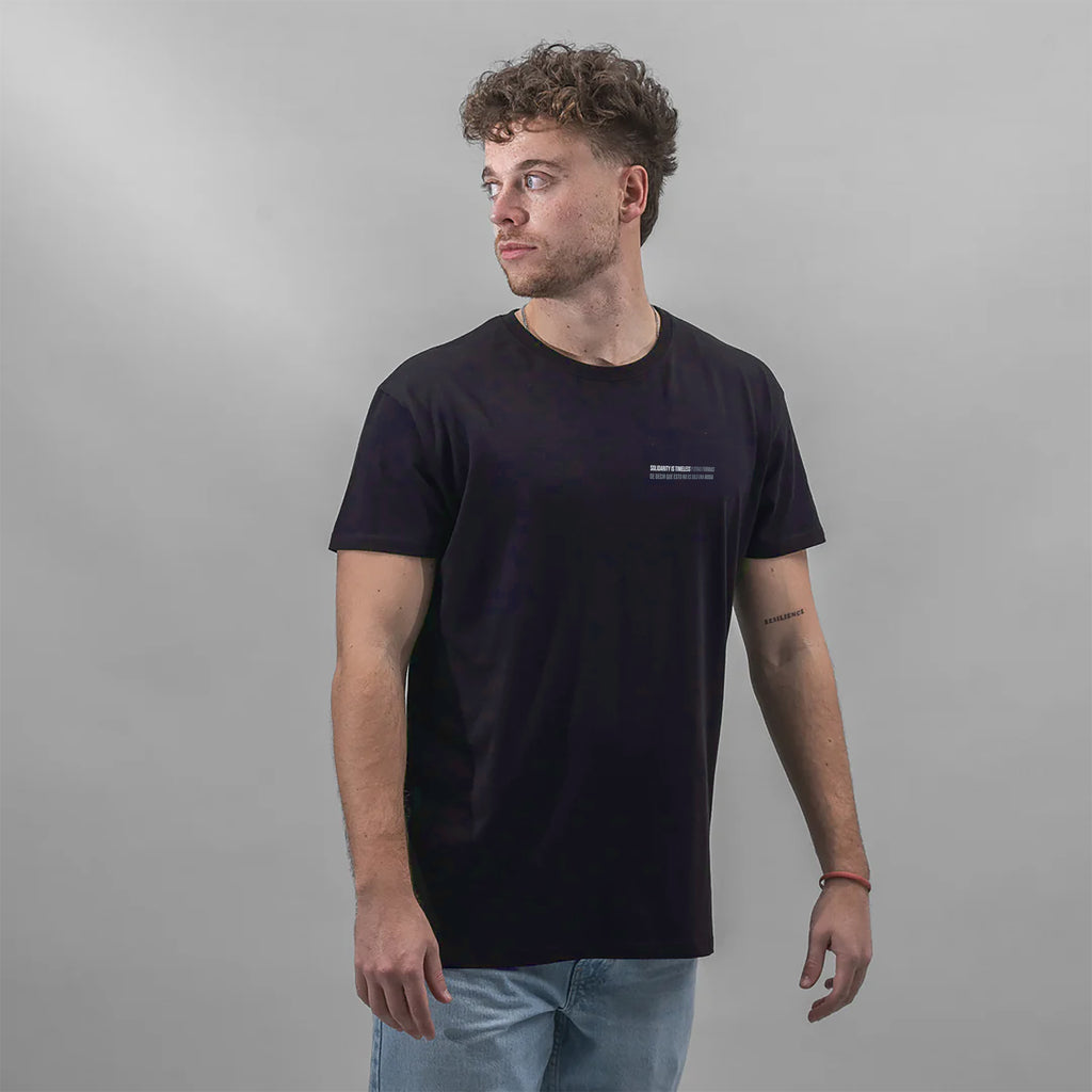 Camiseta Solidarity is Timeless