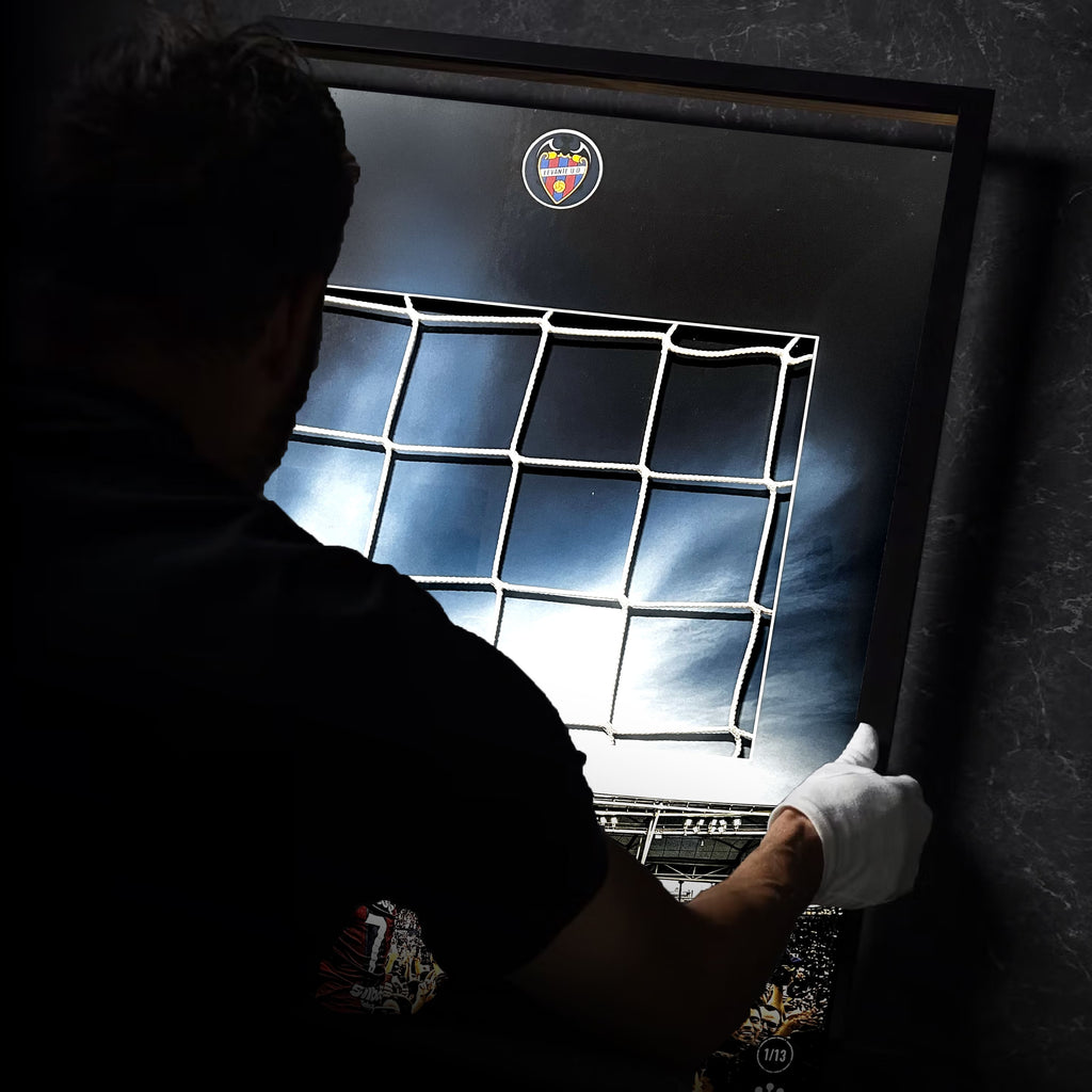 Red Oficial Ciutat de València utilizada en el día que el Levante UD consiguió el título de Campeón.